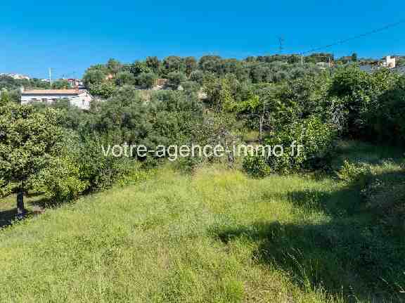 Saint André de la Roche Terrain constructible